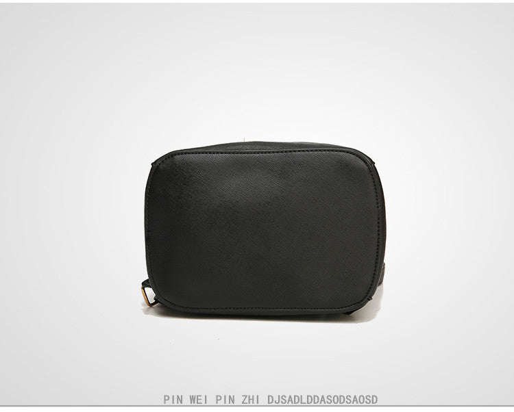 Woman Black High-Quality PU Leather Backpack: Fashionable & Durable