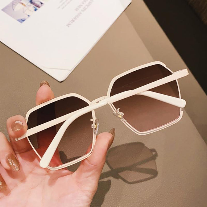 UV400 Protection & Style Vintage Half-Frame Sunglasses